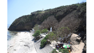 Kỳ lạ ngôi chùa "không sư" trong hang đá núi lửa nghìn năm ở Lý Sơn